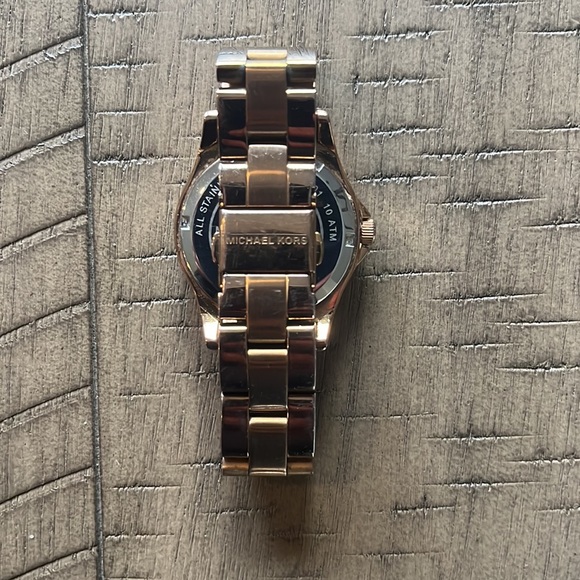 Michael Kors Women Watch Rose Gold-Tone Stainless Steel Watch diamond rim main image 6